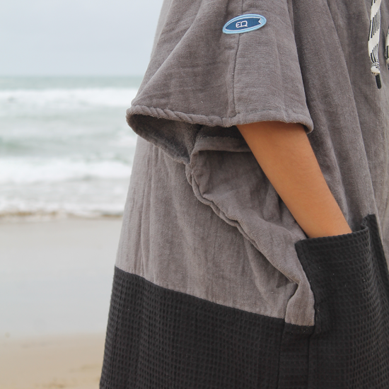 Poncho de Surf EQ x ALL IN - GREY