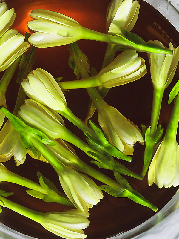 Maceration fleurs de Tiaré