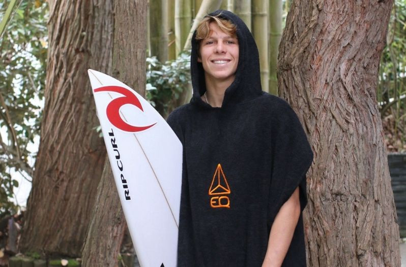 ÉDITION LIMITÉE PONCHO DE SURF