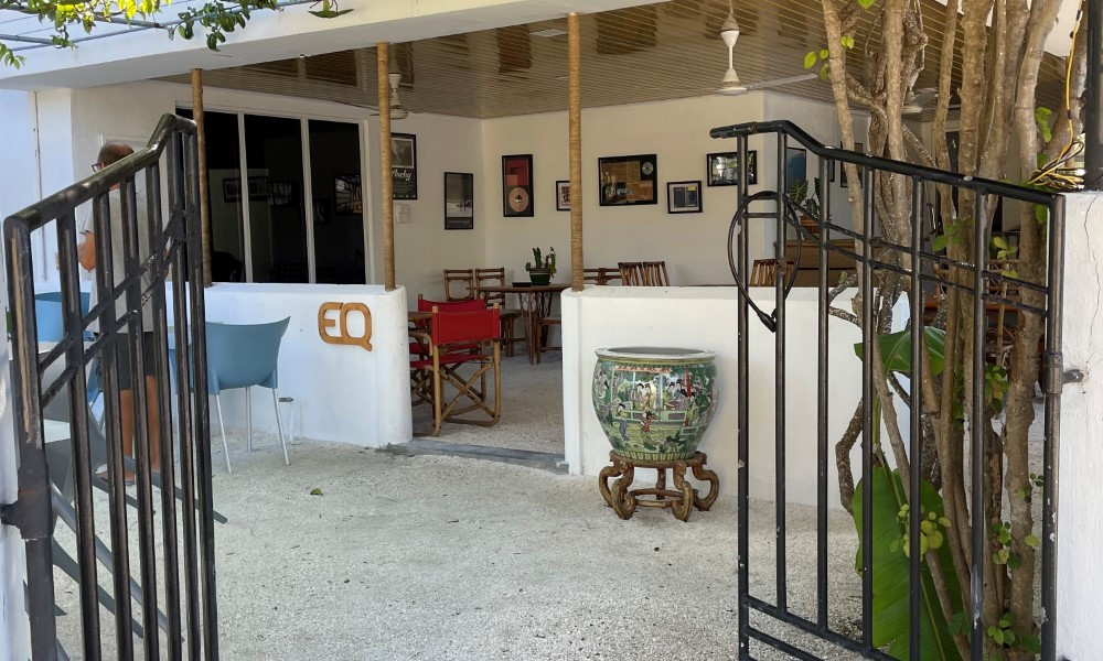 EQ SR EQ Surf Retreat